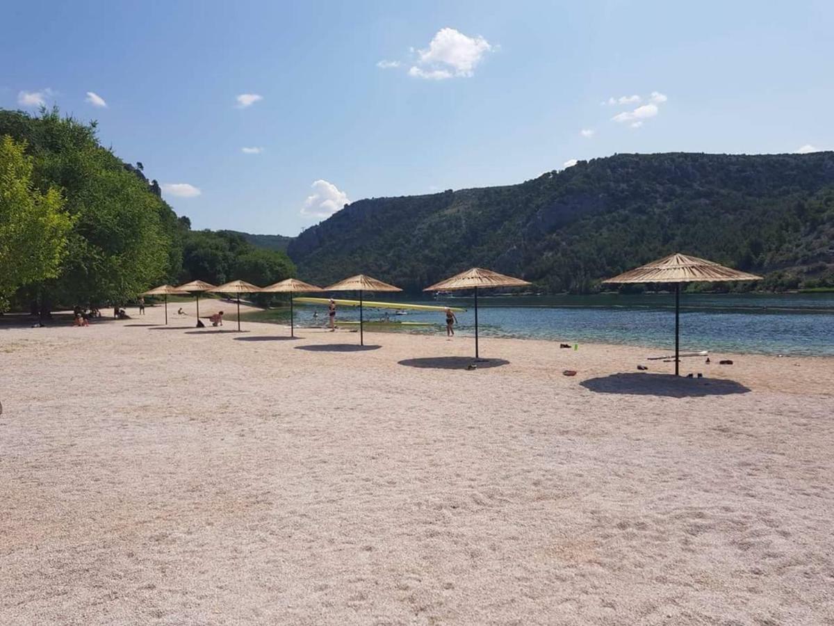 Villa Scolopax Rusticola Skradin With Heated Pool エクステリア 写真