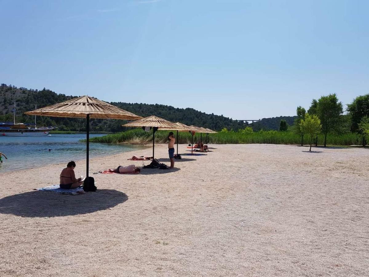 Villa Scolopax Rusticola Skradin With Heated Pool エクステリア 写真