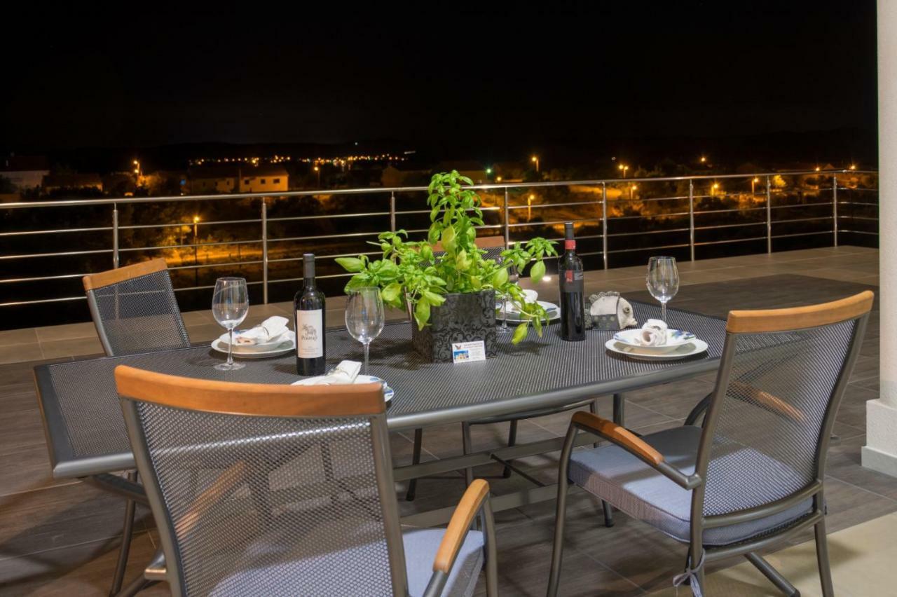 Villa Scolopax Rusticola Skradin With Heated Pool エクステリア 写真
